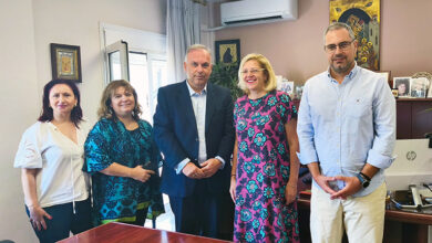 Η-Γενική-Πρόξενος-της-Ρουμανίας-στη-Θεσσαλονίκη-στον-Δήμαρχο-Θάσου