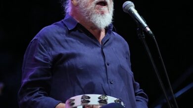 Διονύσης-Σαββόπουλος:-Έφυγε-από-τη-ζωή-ο-άνθρωπος-που-άλλαξε-το-ελληνικό-τραγούδι