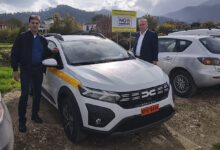 Παραλαβή-ενός-καινούργιου-οχήματος-«dacia-sandero»-από-τον-Δήμο-Θάσου