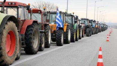 Κλειστά-για-τις-νταλίκες-τα-σύνορα-σε-Προμαχώνα-και-Ευζώνους-από-τα-αγροτικά-μπλόκα