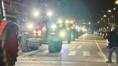 Μαζική-κινητοποίηση-αγροτών-από-Νέστο,-Παγγαίο-και-Καβάλα-–-Διανυκτερεύουν-στο-κτίριο-της-Περιφερειακής-Ενότητας