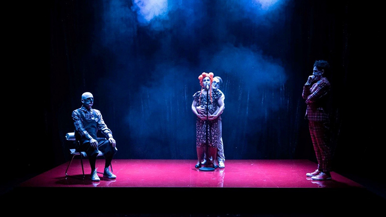 «Τρέμω»-του-Ζοέλ-Πομμερά,-από-το-ΚΘΒe,-σε-σκηνοθεσία-δραματουργική-επεξεργασία-Άρη-Κακλέα