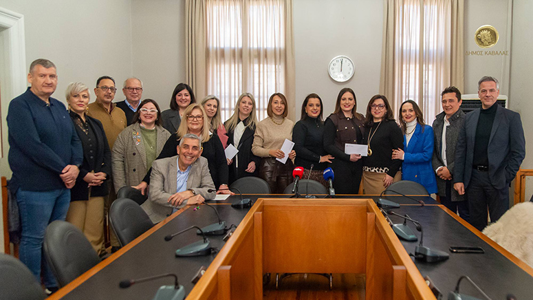 Βράβευση-των-καλύτερων-βιτρινών-του-Δήμου-Καβάλας-την-περίοδο-των-Χριστουγέννων