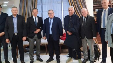 Ο-Πρόεδρος-της-ΕΣΕΕ-στον-Αντιπεριφερειάρχη-Καβάλας