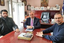 Συνάντηση-του-Αρχιερατικού-Επιτρόπου-Θάσου-με-τον-Δήμαρχο-Θάσου