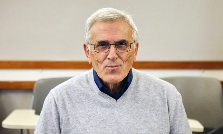 ΑΚΤΗ-ΚΑΛΑΜΙΤΣΑΣ:-Βήματα-μπροστά-ή-ξυπόλυτος-στ’-αγκάθια;