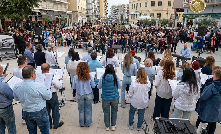 Έκθεση-φωτογραφίας-του-Συλλόγου-«Το-Μονόπετρο»-στην-πλατεία-Καπνεργάτη