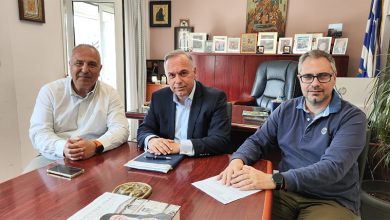 Επίσκεψη-του-Πρόεδρου-του-Επιμελητηρίου-Καβάλας-στον-Δήμαρχο-Θάσου