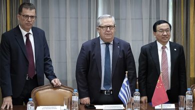 Ο-Πρέσβης-της-Κίνας-στον-Θόδωρο-Μαρκόπουλο