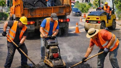 Συνεργείο-«άμεσης-δράσης»-στην-μάχη-κατά-της-λακκούβας-στη-Νέα-Πέραμο