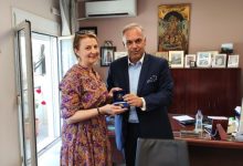 Συνάντηση-του-Δημάρχου-Θάσου-με-την-Επικεφαλής-του-Προγράμματος-Πανεπιστημιακών-Εδρών-της-unesco