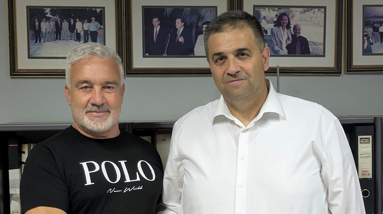Συνάντηση-του-Αλέξανδρου-Ιωσηφίδη-με-τον-πρόεδρο-του-Συνδέσμου-Επιχειρήσεων-Μαρμάρου