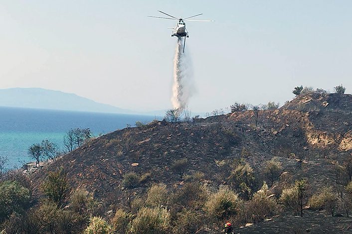Αντιμετωπίζεται-με-επιτυχία-η-πυρκαγιά-στην-παραλιακή-Εγνατία