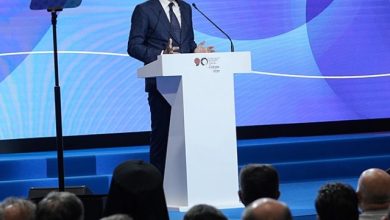Τα-μέτρα-–-έκπληξη-του-Μητσοτάκη-στη-ΔΕΘ:-«Κουμπαράς»-άνω-των-60.000-ευρώ,-μηδενισμός-του-φόρου-στο-αγροτικό-εισόδημα-και-επίδομα-500-ευρώ-στο-Δημόσιο
