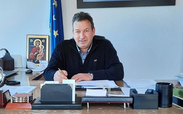 Υπόσχεση-Κικίλια-για-αποκατάσταση-των-ζημιών-στο-λιμάνι-του-Λιμένα