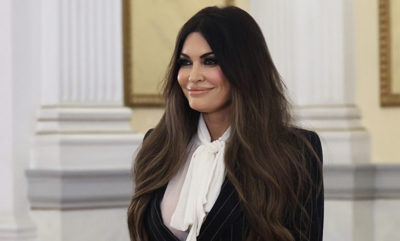 Ο-Λευκός-Οίκος-ζήτησε-από-την-Κίμπερλι-Γκίλφοϊλ-να-παραιτηθεί:-Υπήρξε-πολύτιμο-μέλος,-της-ευχόμαστε-κάθε-επιτυχία