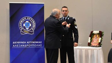 Απονομή-μεταλλίου-«Αστυνομικού-Σταυρού»-στον-Αρχιφύλακα-Γεώργιο-Μπρίτσο